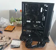 Equipo informático en reparación